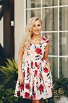 Нарядное платье Элен AD1832 розы на персиковом фоне