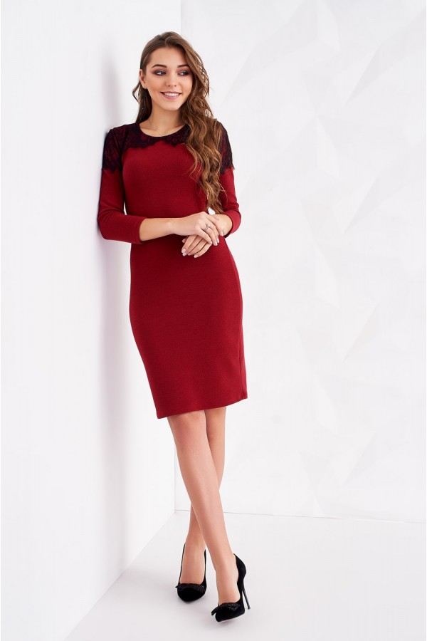 Красное трикотажное платье с кружевом ST163501 Афина