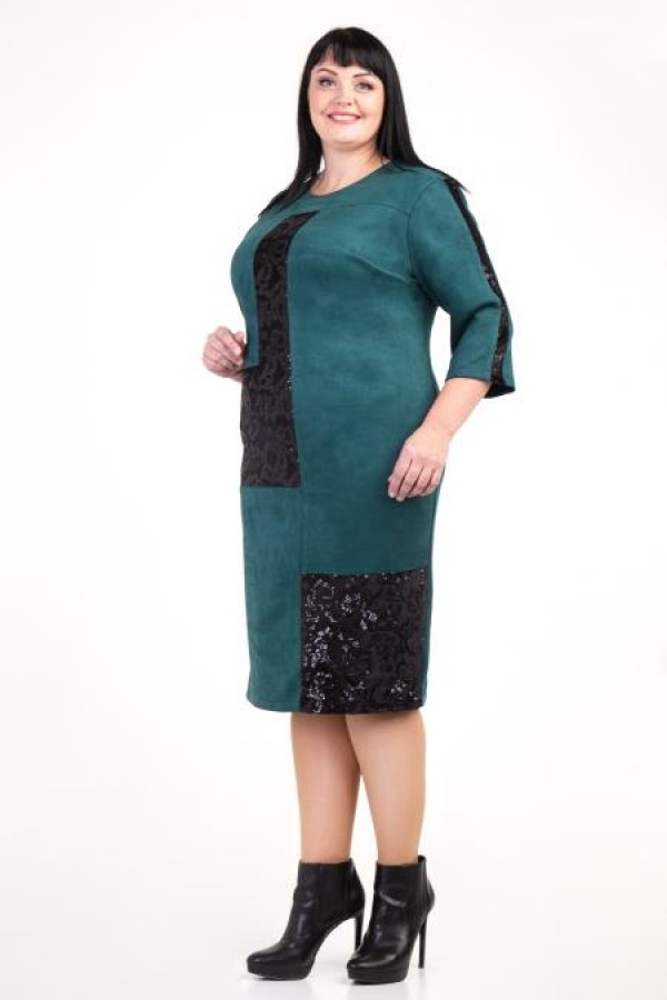 Платье деловое зимнее М366-03 зеленого цвета